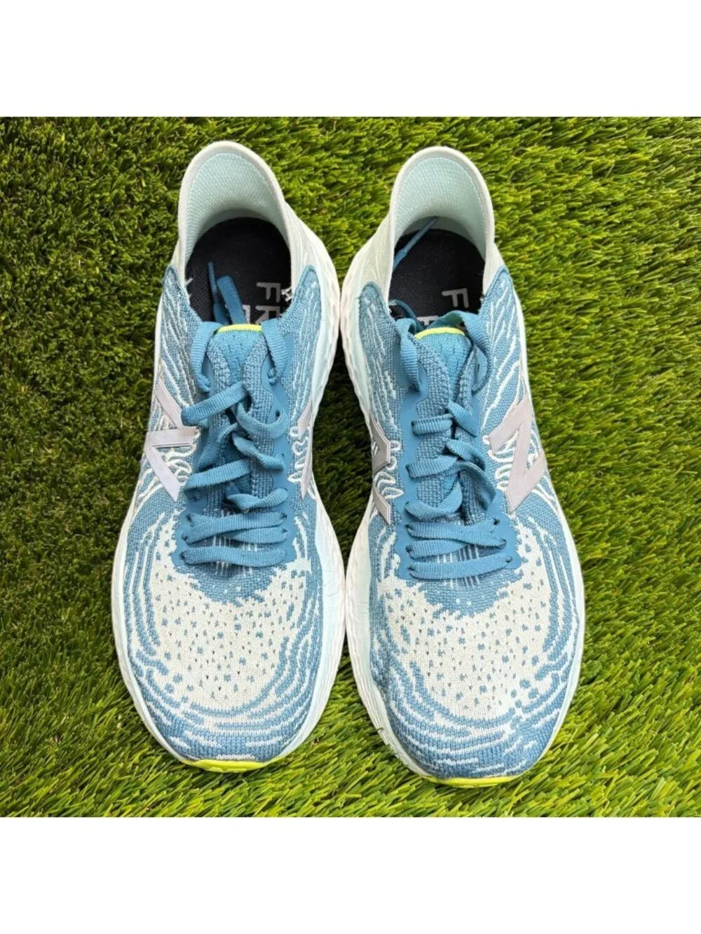 New Balance Fresh Foam 1080v10 Womens Size 8 Blue White Running Shoes Sneakers